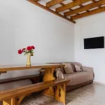 Kontaris Elegant Estate דירה