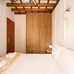 Kontaris Elegant Estate לפקימי