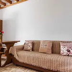 Kontaris Elegant Estate דירה לפקימי
