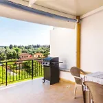 Kontaris Elegant Estate דירה לפקימי