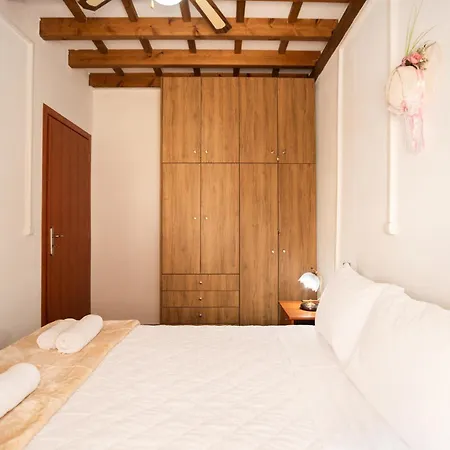 Kontaris Elegant Estate 莱夫基米