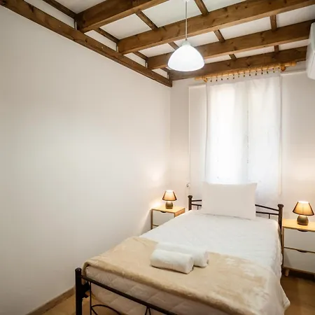 Kontaris Elegant Estate Apartment Lefkímmi